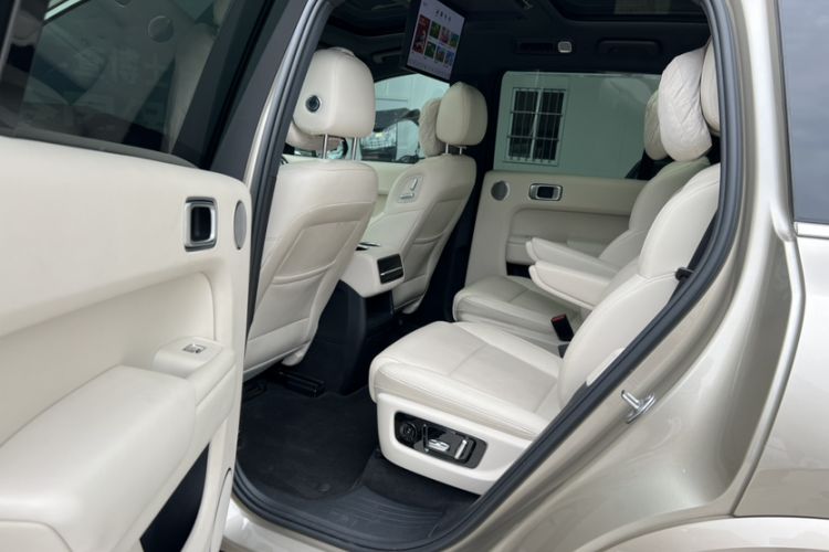 Used Li Auto L8 2023 Max model Interior 2