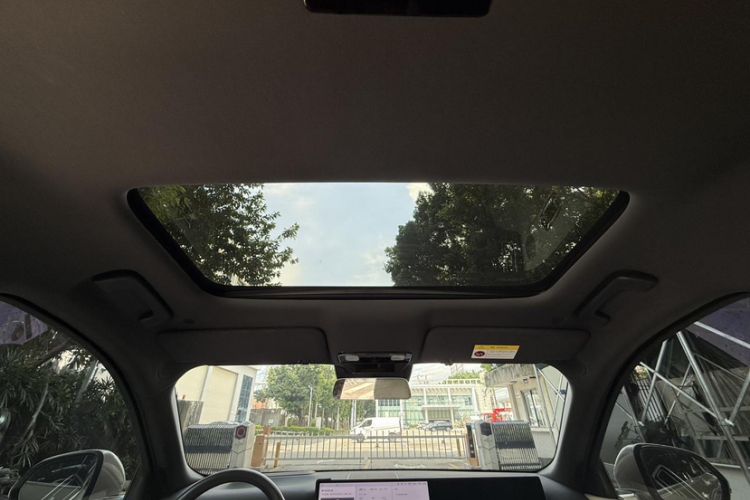 Used Li Auto L8 2023 Pro Model Interior 3