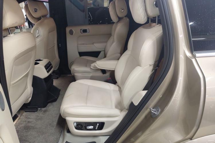 Used Li Auto L8 2023 Max model Interior 4