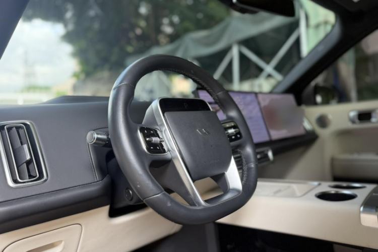 Used Li Auto L8 2023 Pro Model Interior 5