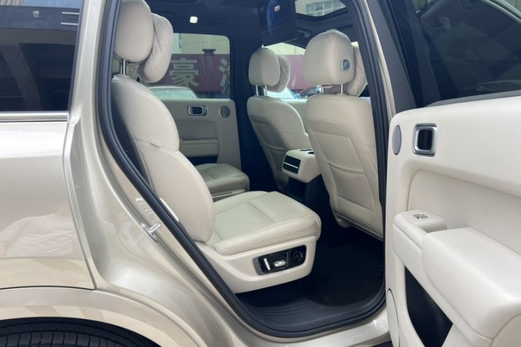 Used Li Auto L8 2023 Max model Interior 5