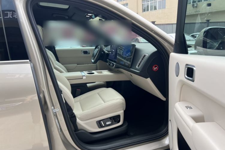 Used Li Auto L8 2023 Max model Interior 6