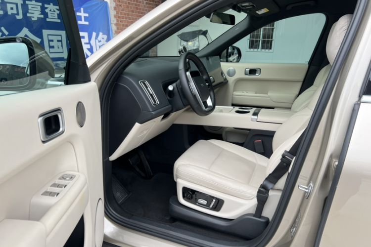 Used Li Auto L8 2023 Max model Interior 7