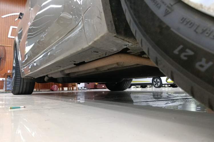 Used Li Auto L8 2023 Pro Model Right Side Sill