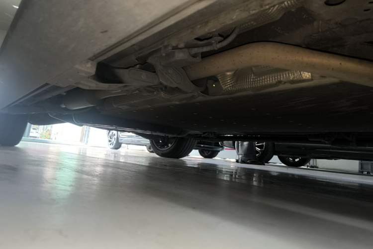 Used Li Auto L8 2023 Pro Model Right Side Sill