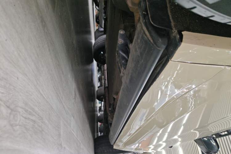 Used Li Auto L8 2023 Air model Right Side Sill