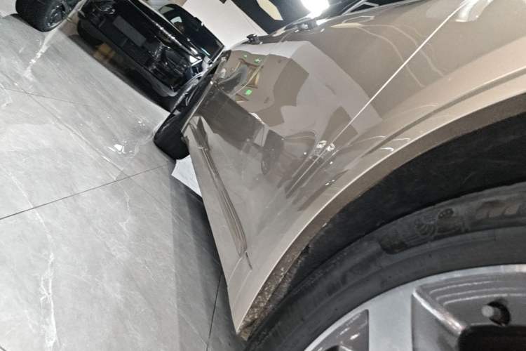 Used Li Auto L8 2023 Pro Model Right Side Sill