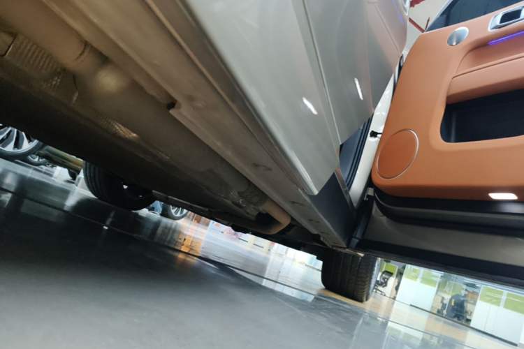 Used Li Auto L8 2023 Pro Model Right Side Sill