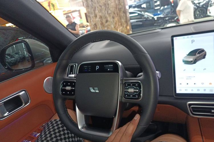 Used Li Auto L8 2023 Pro Model Steering Wheel