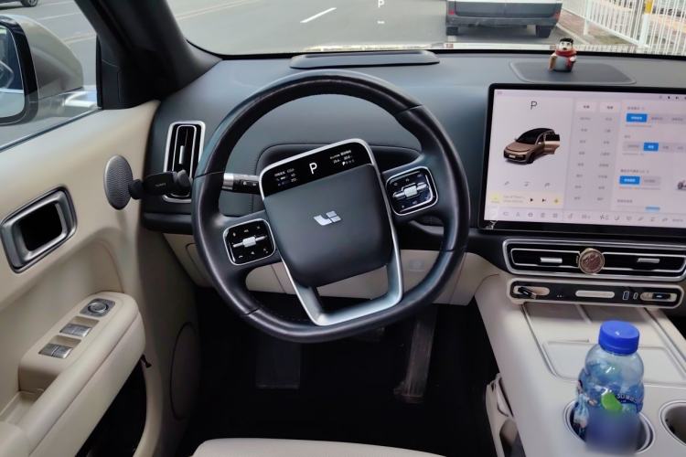 Used Li Auto L8 2023 Pro Model Steering Wheel