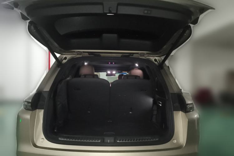 Used Li Auto L8 2023 Pro Model Trunk