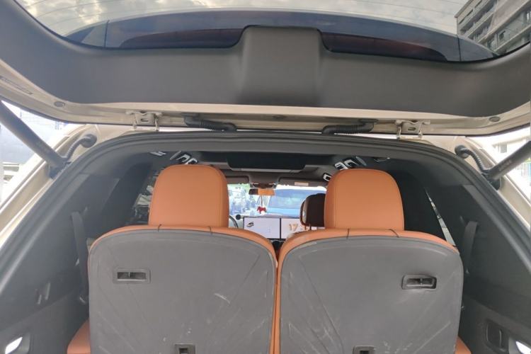 Used Li Auto L8 2023 Pro Model Trunk