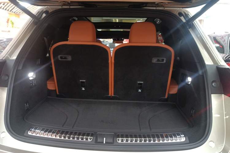 Used Li Auto L8 2023 Pro Model Trunk