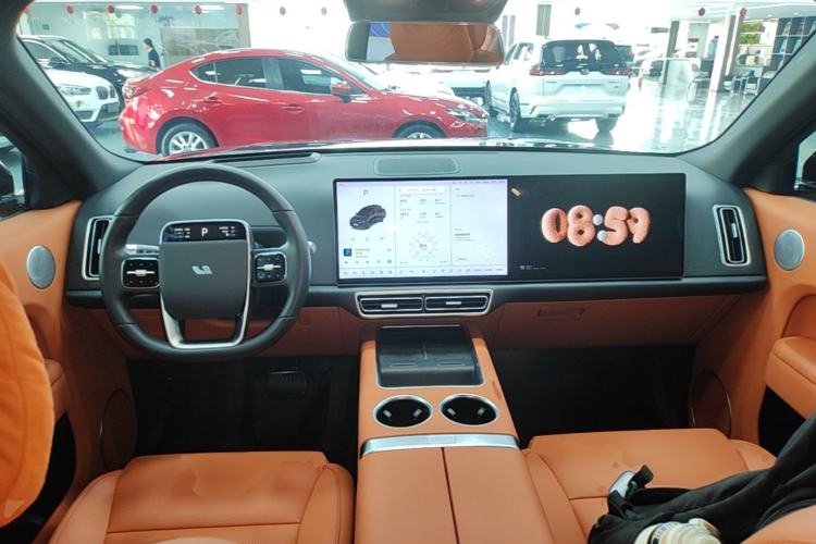 Used Li Auto L8 2024 Pro Model Center Console