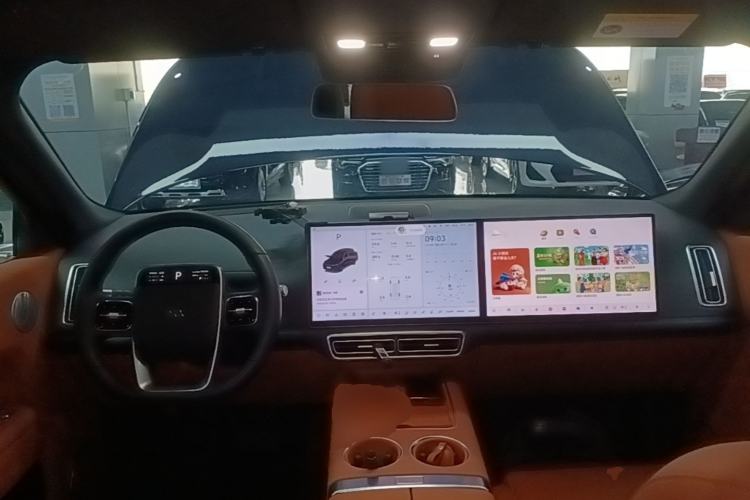 Used Li Auto L8 2024 Max Center Console