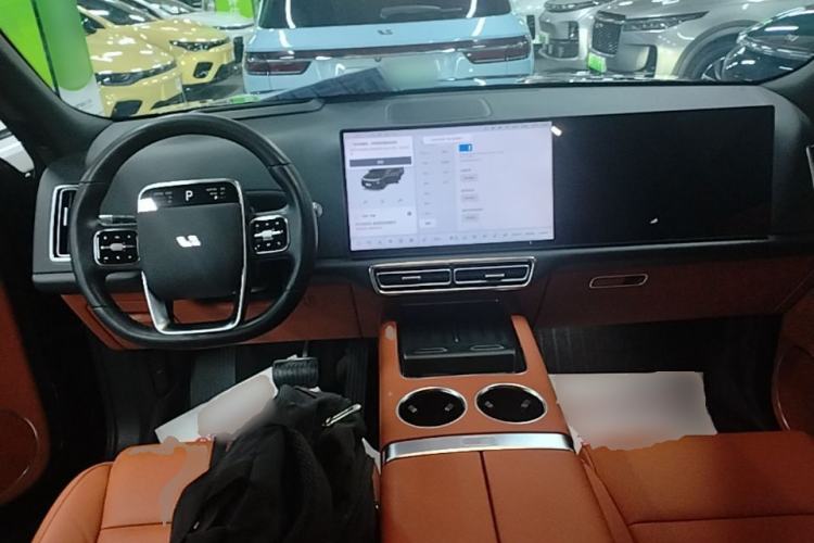 Used Li Auto L8 2024 Pro Model Center Console