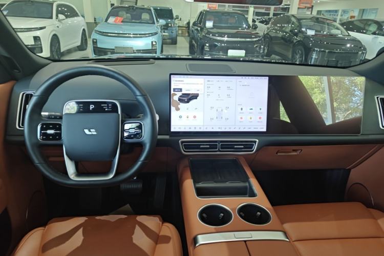 Used Li Auto L8 2024 Pro Model Center Console