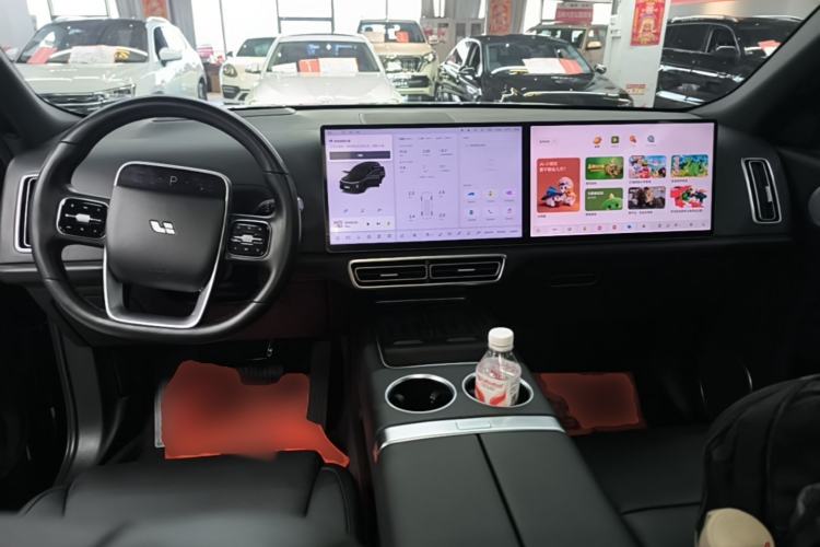 Used Li Auto L8 2024 Pro Model Center Console