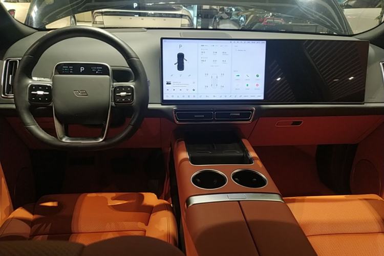 Used Li Auto L8 2024 Max Center Console