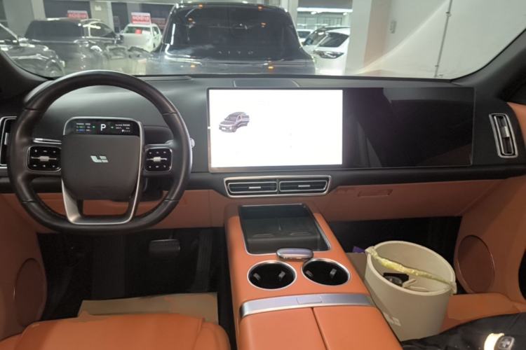 Used Li Auto L8 2024 Pro Model Center Console