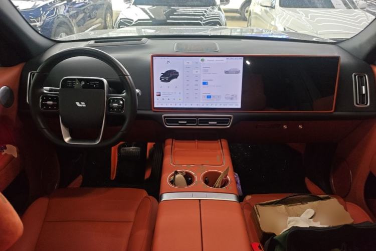 Used Li Auto L8 2024 Max Center Console