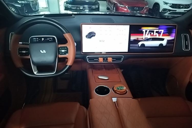 Used Li Auto L8 2024 Max Center Console