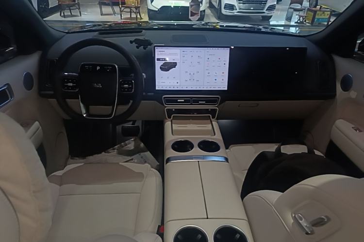 Used Li Auto L8 2024 Max Center Console