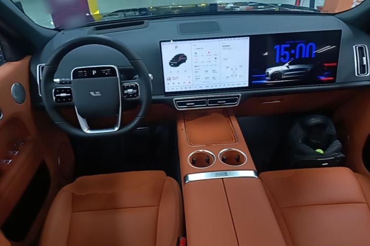 Used Li Auto L8 2024 Pro Model Center Console