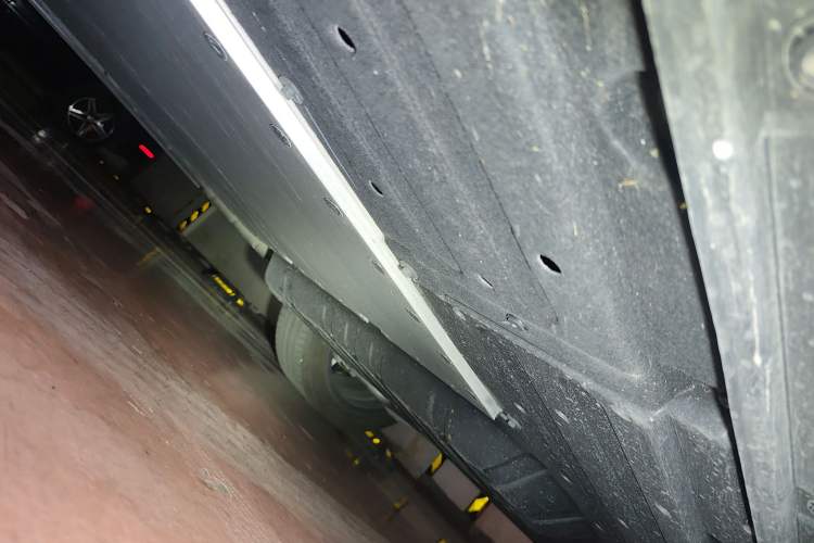 Used Li Auto L8 2024 Max Chassis Front Left