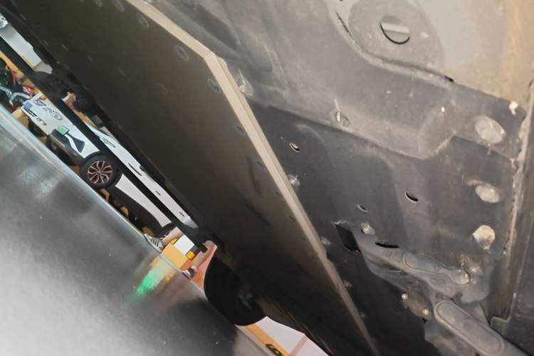 Used Li Auto L8 2024 Pro Model Chassis Front Left