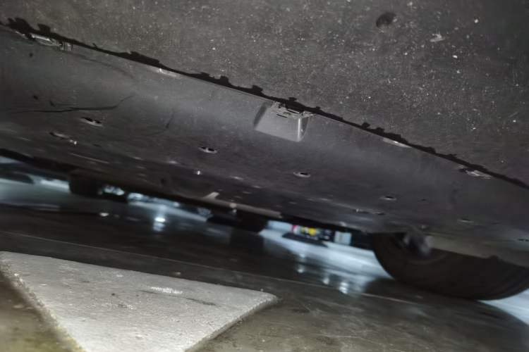 Used Li Auto L8  Chassis Front