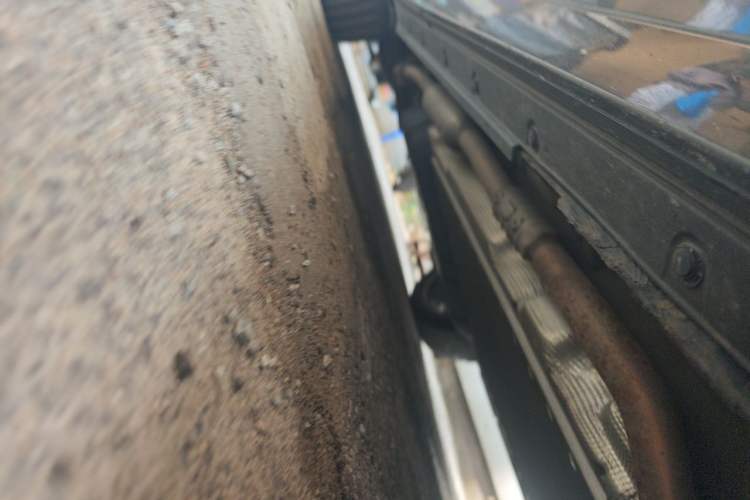 Used Li Auto L8 2024 Max Chassis Front Right