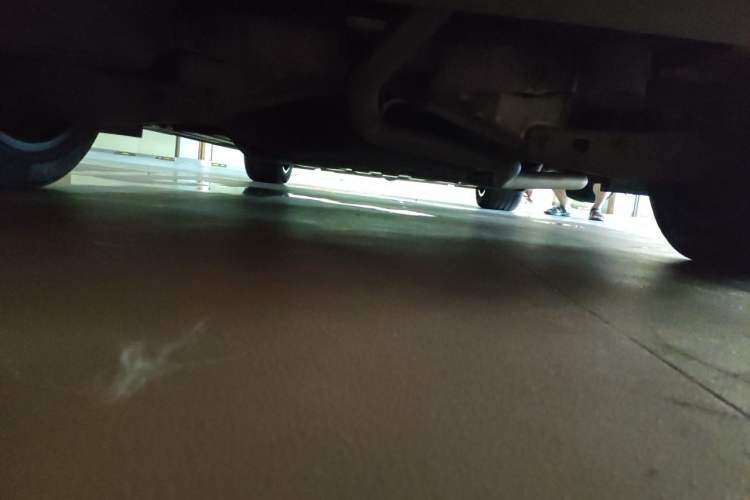 Used Li Auto L8 2024 Max Chassis Rear