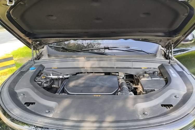 Used Li Auto L8 2024 Max Engine Bay