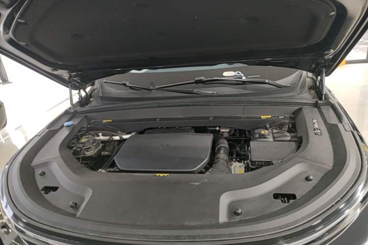 Used Li Auto L8 2024 Max Engine Bay