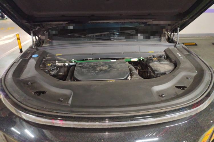 Used Li Auto L8 2024 Max Engine Bay
