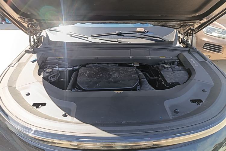 Used Li Auto L8 2024 Max Engine Bay
