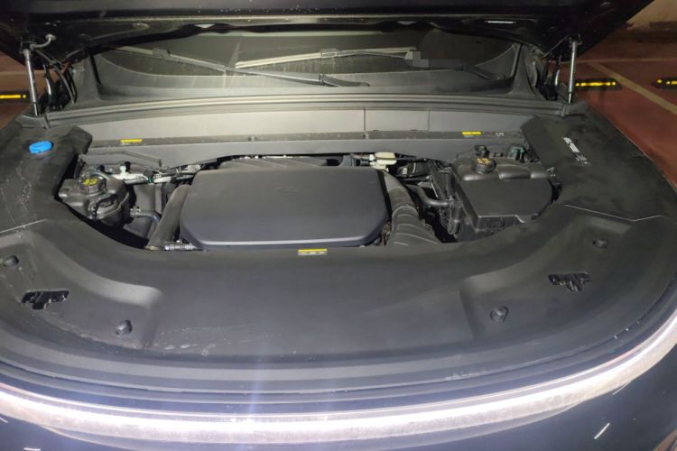 Used Li Auto L8 2024 Max Engine Bay