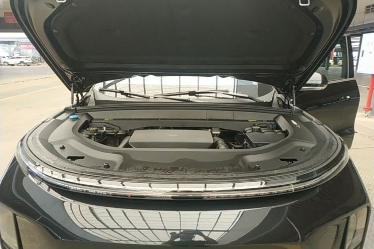 Used Li Auto L8 2024 Max Engine Bay