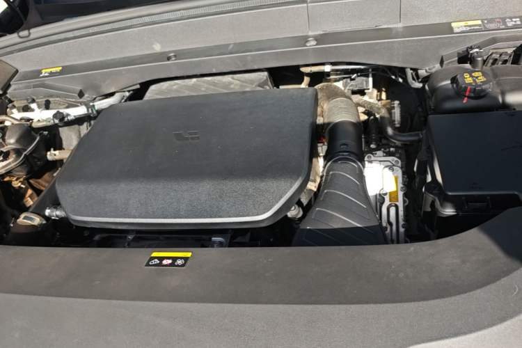 Used Li Auto L8 2024 Pro Model Engine Bay