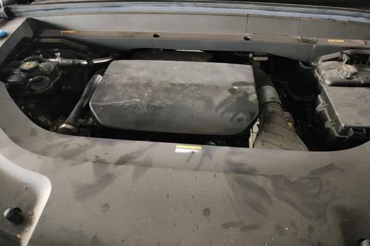 Used Li Auto L8 2024 Ultra Model Engine Bay