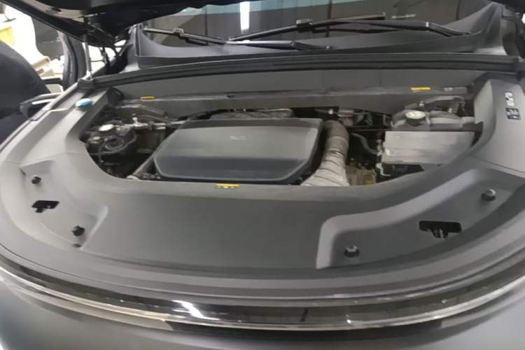 Used Li Auto L8 2024 Max Engine Bay