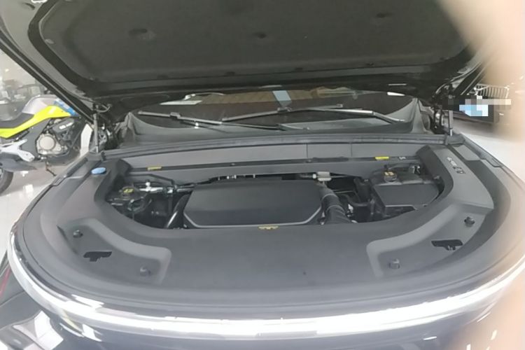 Used Li Auto L8 2024 Max Engine Bay