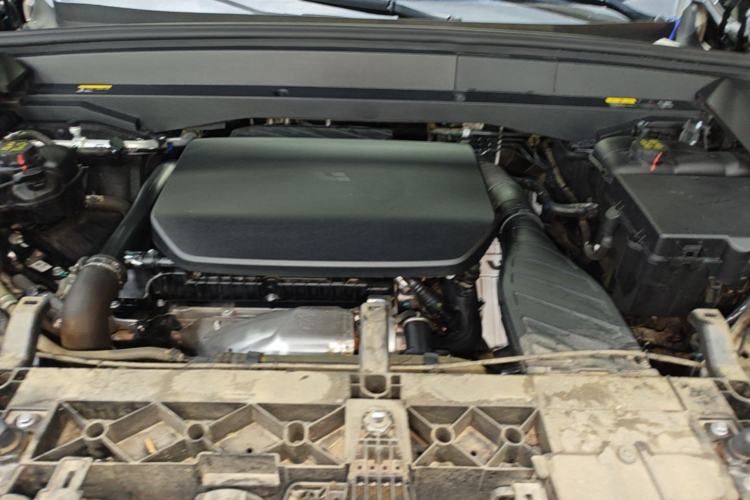 Used Li Auto L8 2024 Pro Model Engine Bay
