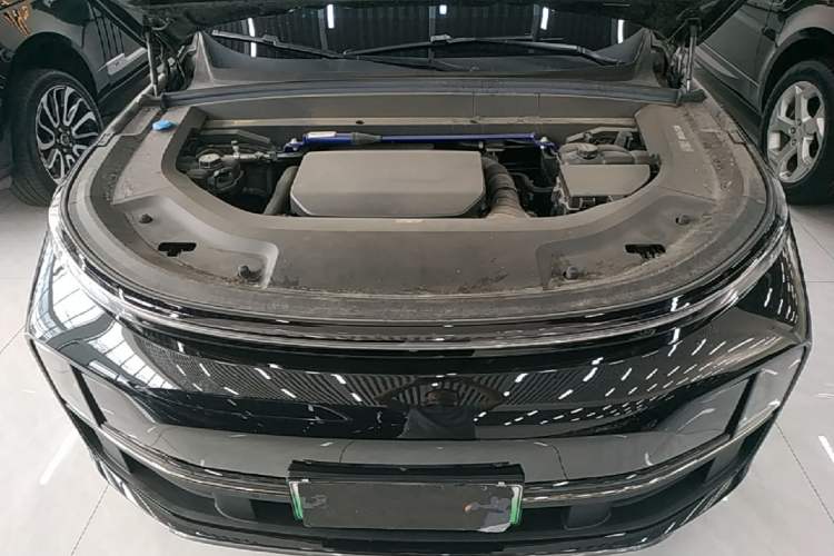 Used Li Auto L8 2024 Max Engine Bay