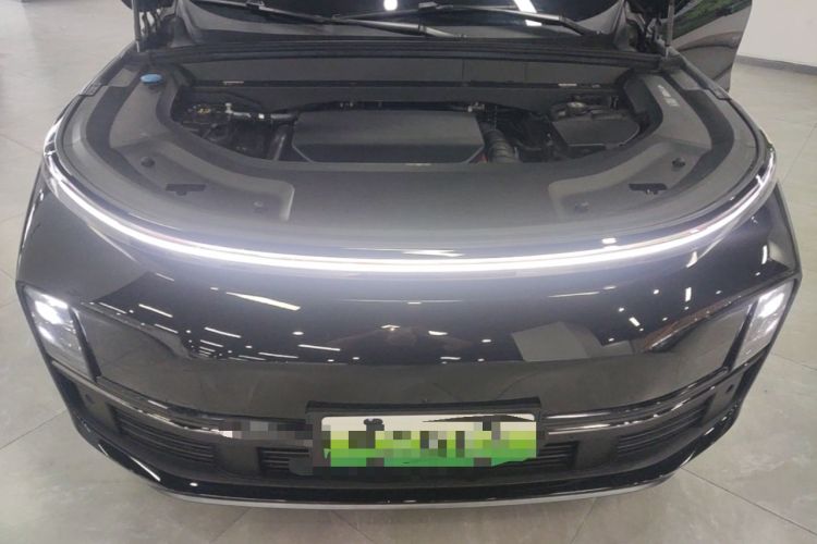 Used Li Auto L8 2024 Pro Model Engine Bay
