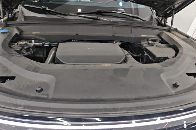Used Li Auto L8 2024 Max Engine Bay