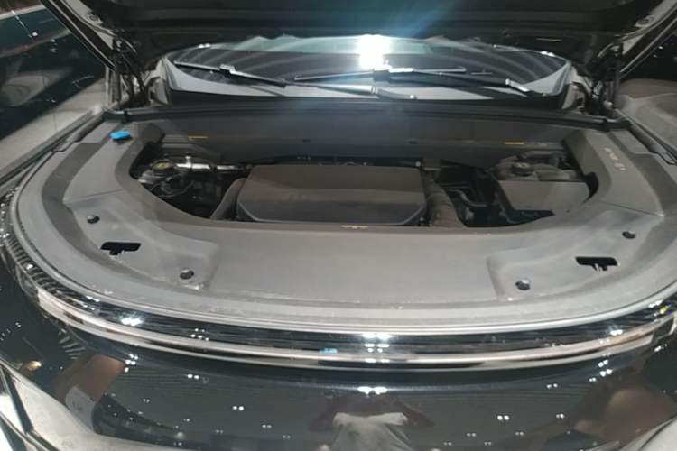 Used Li Auto L8 2024 Max Engine Bay