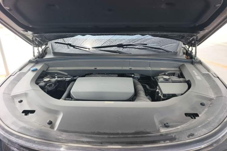 Used Li Auto L8 2024 Max Engine Bay