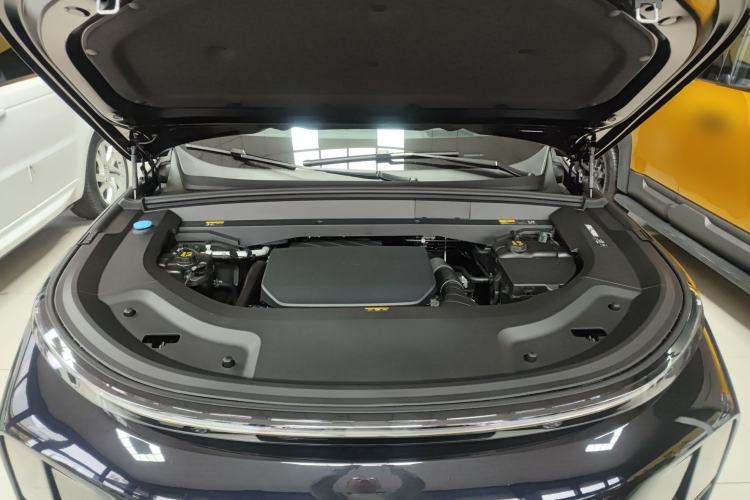 Used Li Auto L8 2024 Pro Model Engine Bay
